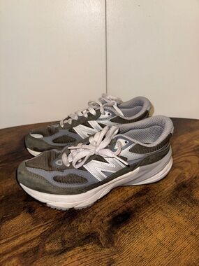 New balance Green shoes Sz 4.5y